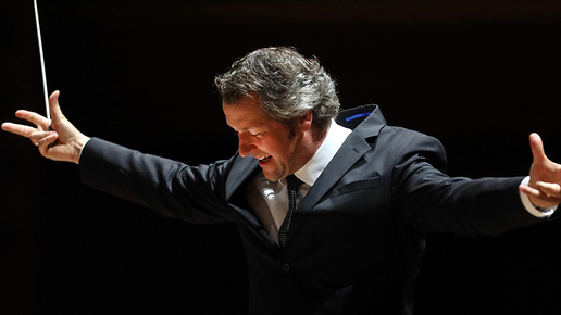 Doppelt hält besser. 🎼 Markus Poschner wird Chefdirigent des Sinfonieorchester Basel . 🎶