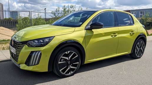 Test Peugeot 208 mit Hybrid- statt E-Antrieb: Genügsam und weniger teuer