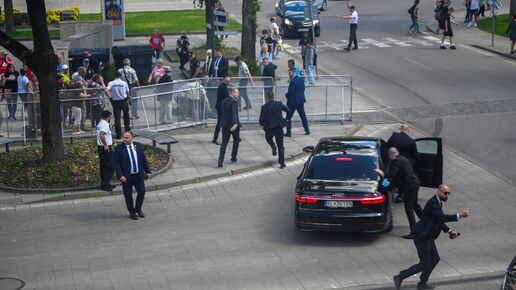 Slowenischer Premierminister in Lebensgefahr: Robert Fico auf offener Straße angeschossen