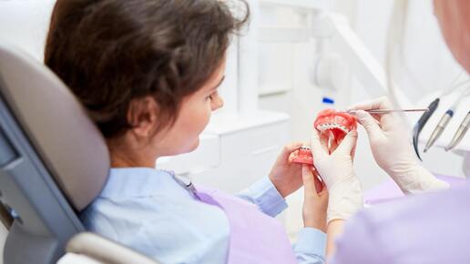 Lange und teure Behandlungen: Das glänzende Geschäft mit Zahnspangen