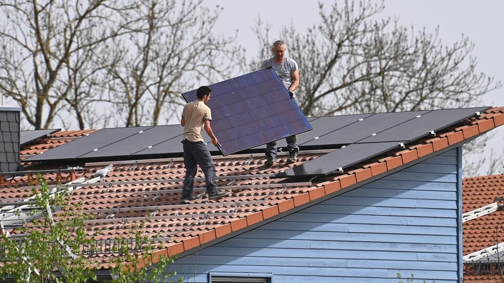 Befürworter sehen Streichung der Solarförderung als Risiko für Privathaushalte und warnen vor Wiederholung des Wärmepumpen-Chaos