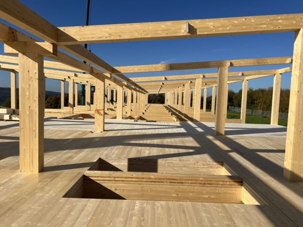 Wie serieller Holzbau im Gewerbe funktionieren kann