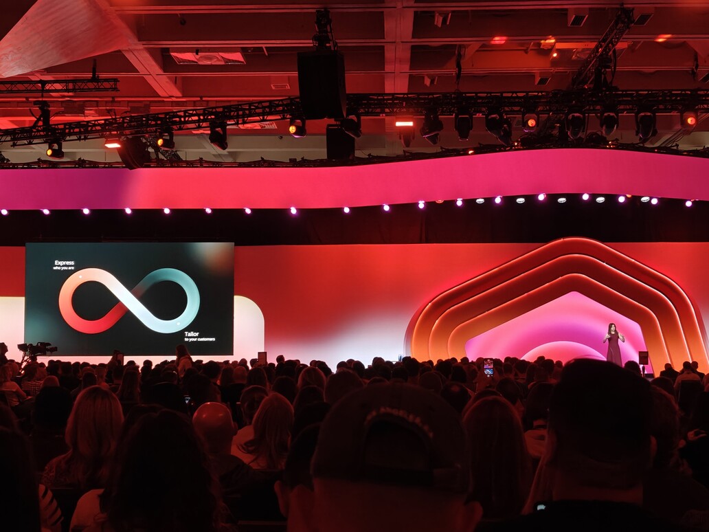 HubSpot enthüllt „The Loop“: Neues Playbook soll für Wachstum sorgen