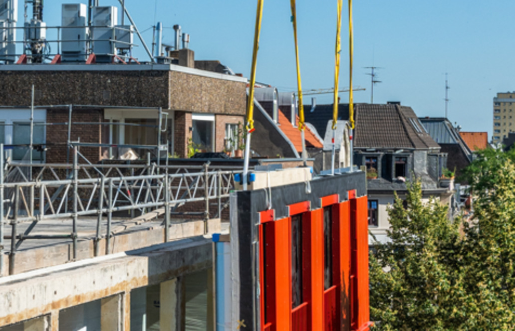 Brüninghoff zeigt mit Holzaufstockung in Köln, wie urbane Bestandsgebäude nachhaltig transformiert werden können