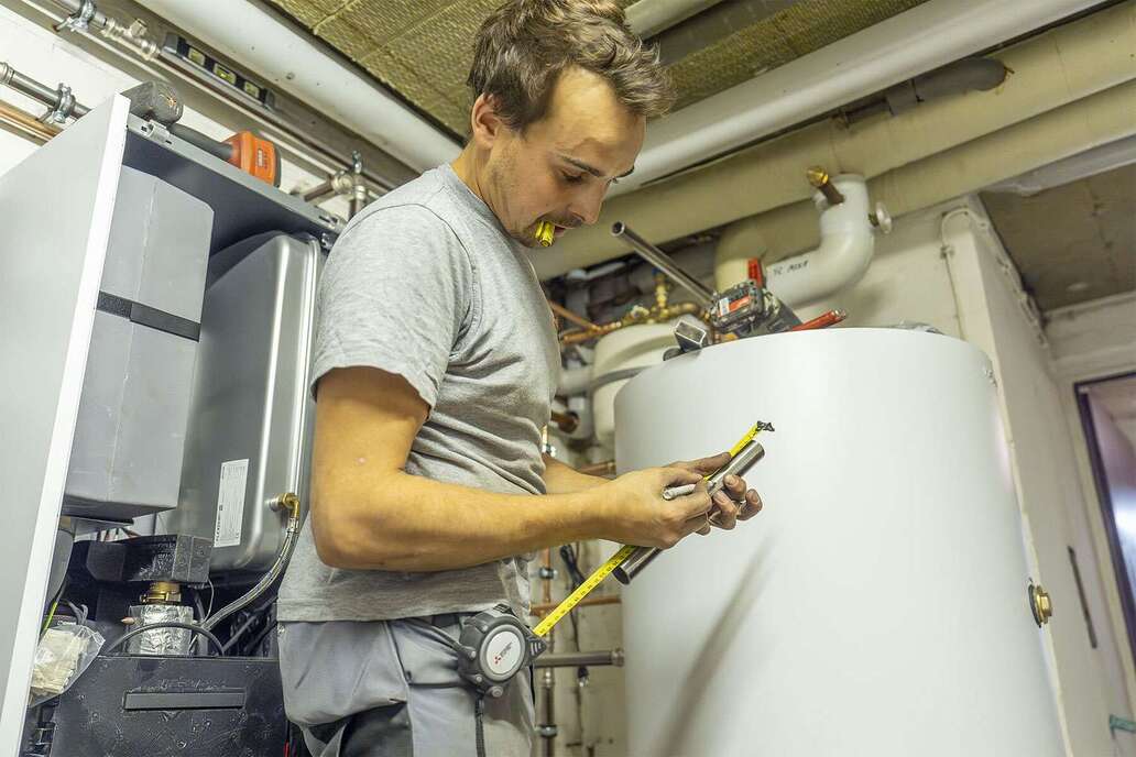 GEG-Konflikt gefährdet Wärmewende – SHK-Branche fordert Planungssicherheit für Handwerk und Bau