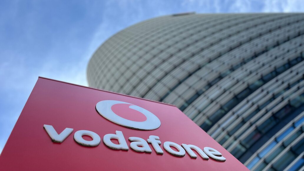 Vodafone-Sammelklage verzögert sich – EuGH soll über Preiserhöhungen entscheiden