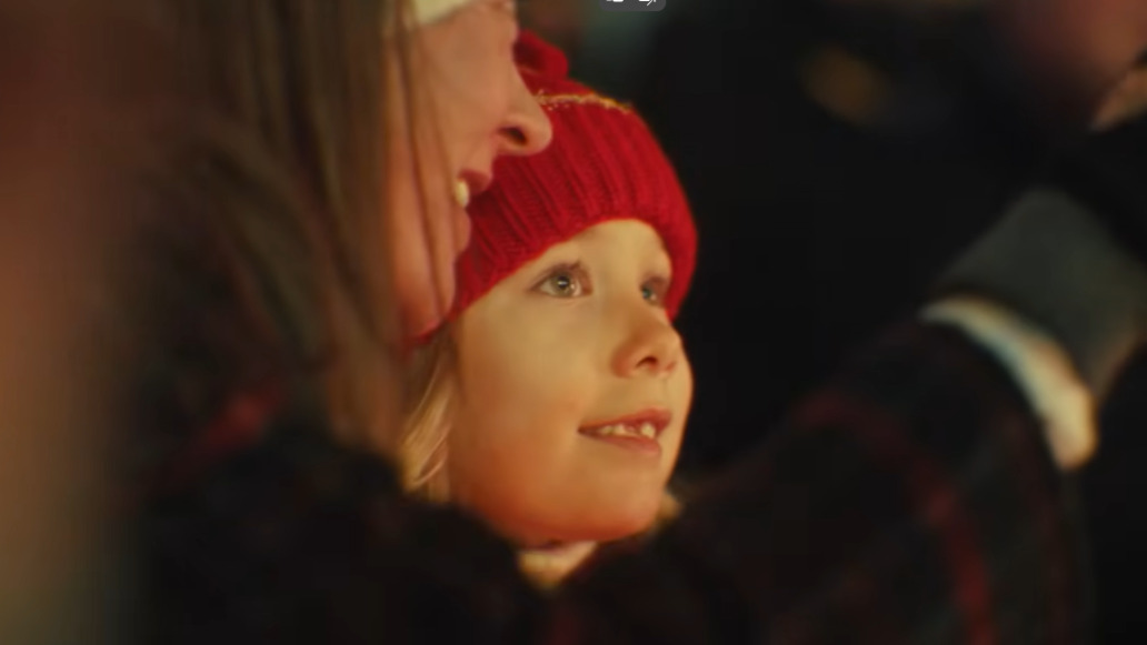 Vodafone & BVB feiern echte Verbindungen: Weihnachtskampagne setzt „Go Real Life“-Initiative emotional fort