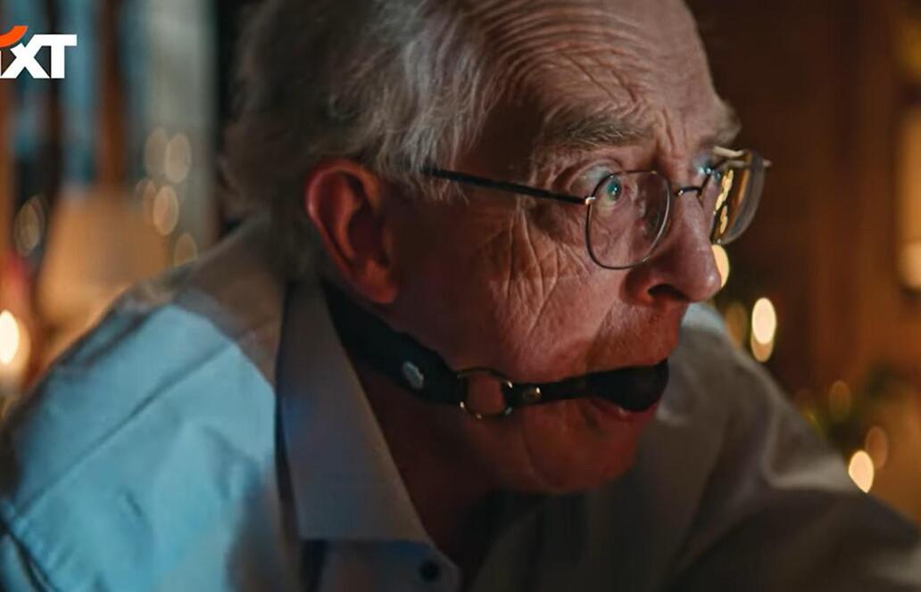 Heißer Spot von Jung von Matt: Sixt sorgt mit Bondage-Fantasien für knisternde Weihnachten