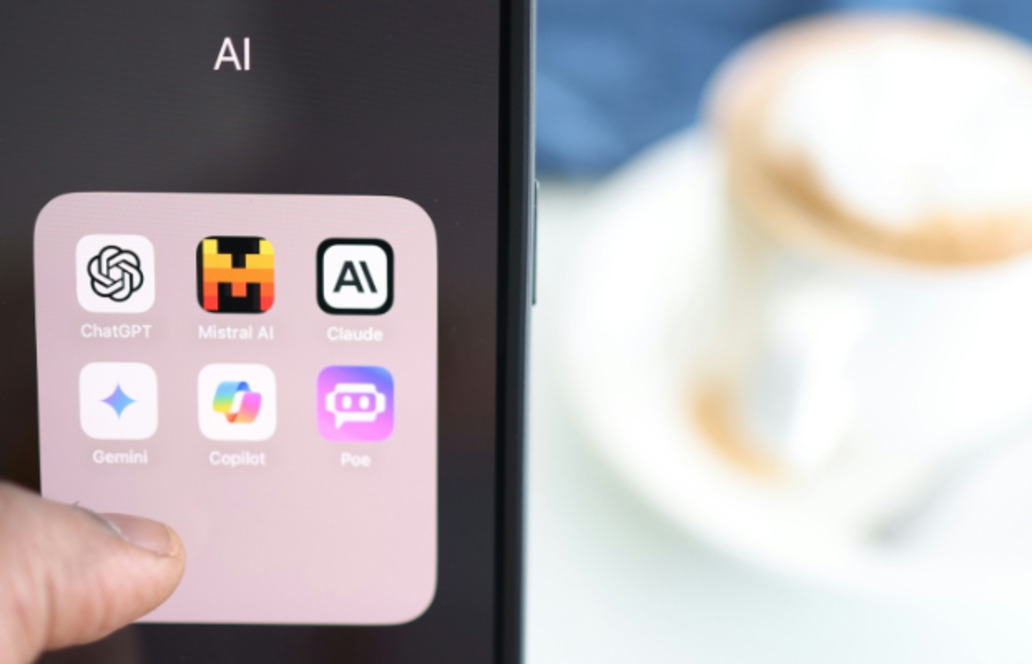 ChatGPT auf Platz 1, Adobe integriert, Gen AI etabliert: Was 2025 das Mobile Marketing geprägt hat