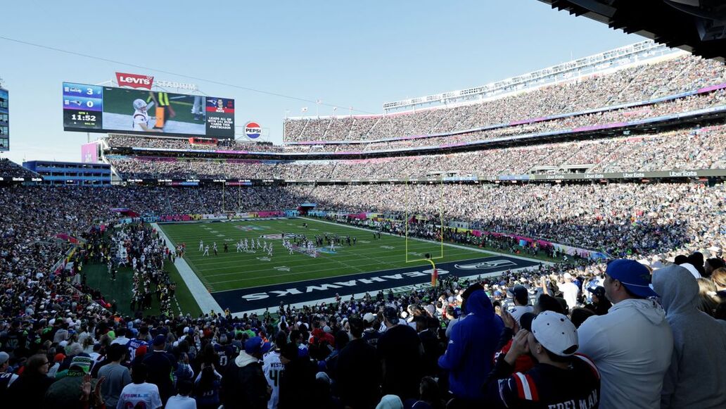 KI-Duell beim Super Bowl: OpenAI und Anthropic streiten über Werbung in der KI