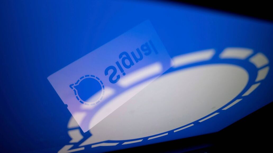 Geheimdienste warnen: Russische Hacker greifen Signal- und WhatsApp-Konten von Politikern und Journalisten an