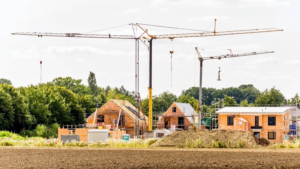 KfW hebt Zinsen für Immobilienförderung überraschend wieder an