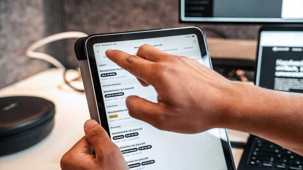 KI im Handwerk: Porta von Plancraft automatisiert Telefon und Büroarbeit