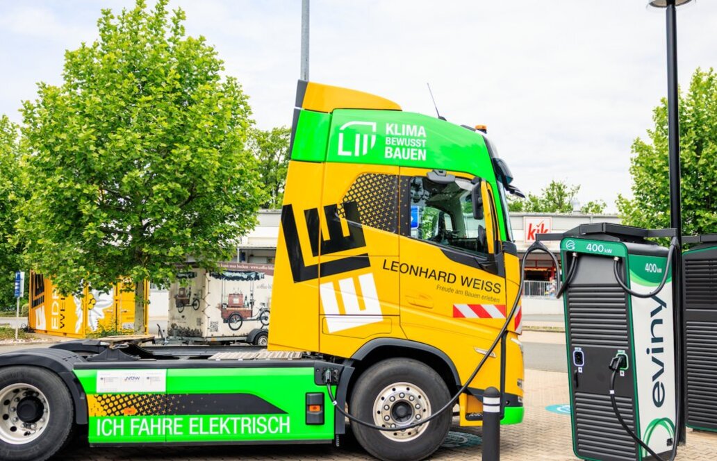 Bauunternehmen setzt auf E-Maschinen und CO₂-freie Baustellen