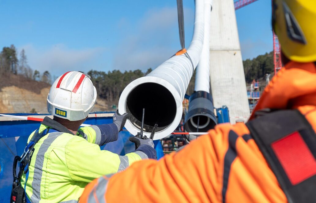 Hochbrücke Horb erreicht Schlüsselphase: Schrägseile übernehmen tragende Funktion