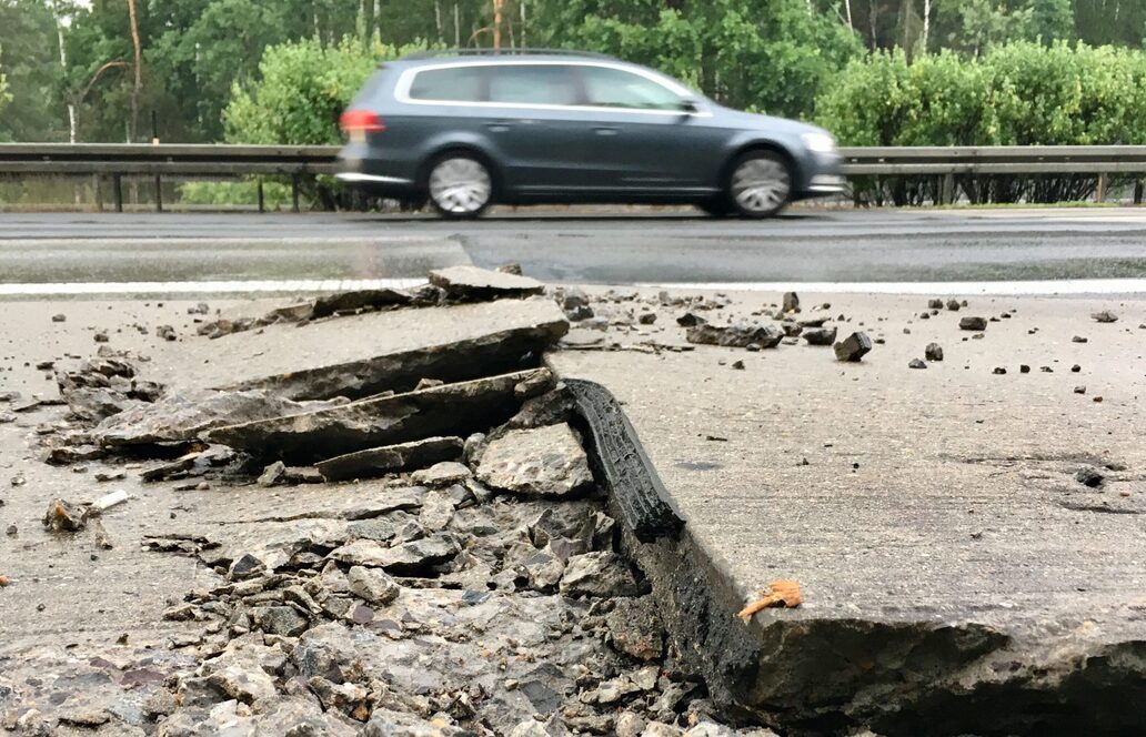 Wenn Beton nachgibt: Warum Straßen bei Hitze aufbrechen