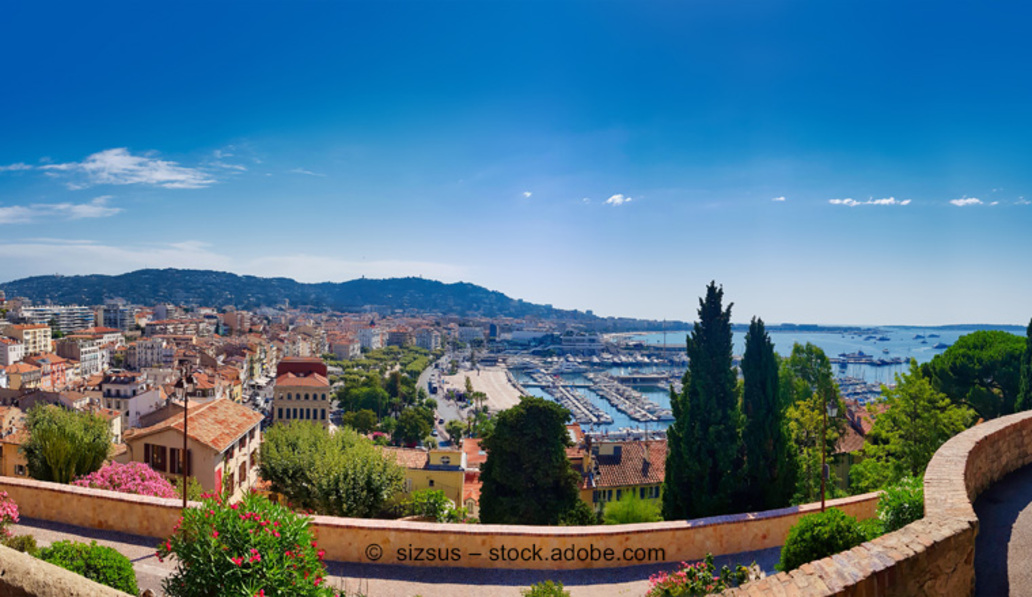 Immobilienverkauf im Ausland: Warum in Cannes, Zürich und Teneriffa andere Regeln gelten