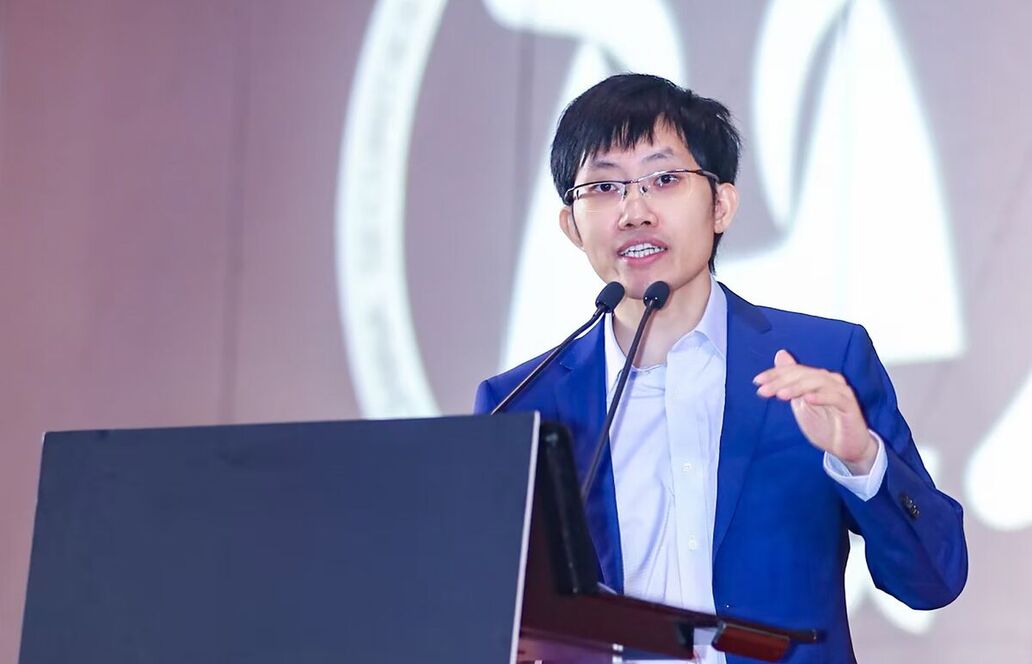 DeepSeek-Gründer Liang Wenfeng wird reichster KI-Modellentwickler der Welt