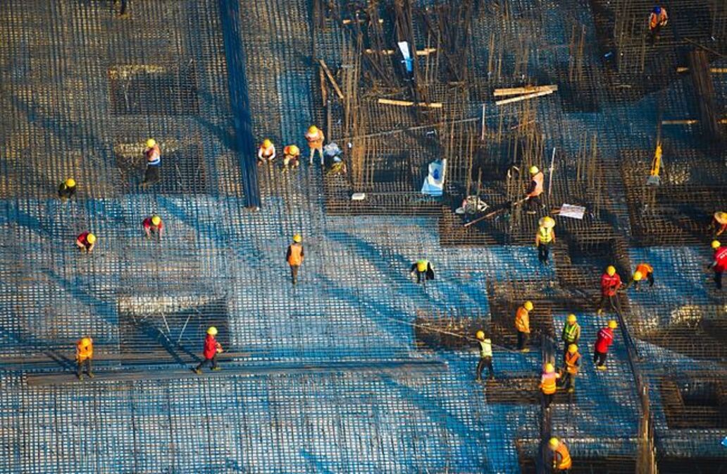 EY-Prognose: Baukrise hält an – Erholung im Wohnungsbau frühestens ab 2027