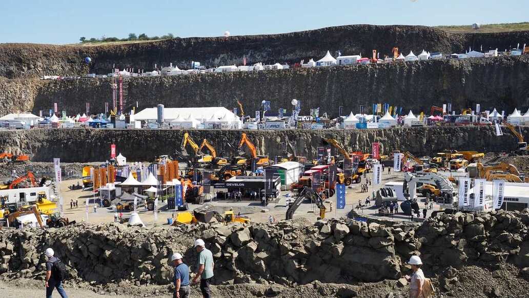 Steinexpo 2026: Kostendruck prägt die Vorbereitungen im aktiven Steinbruch