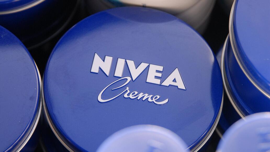 Beiersdorf erhöht Investitionen in Nivea und reagiert auf die Schwäche der Kernmarke