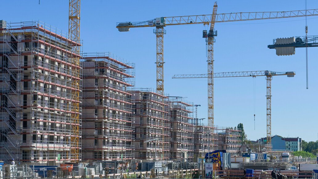 KfW-Förderung fließt vor allem in Neubauten – Heizungsförderung wächst deutlich langsamer