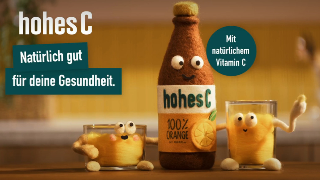 Ganz ohne KI: Hohes C provoziert Eigenmarken mit niedlicher Stop-Motion-Kampagne