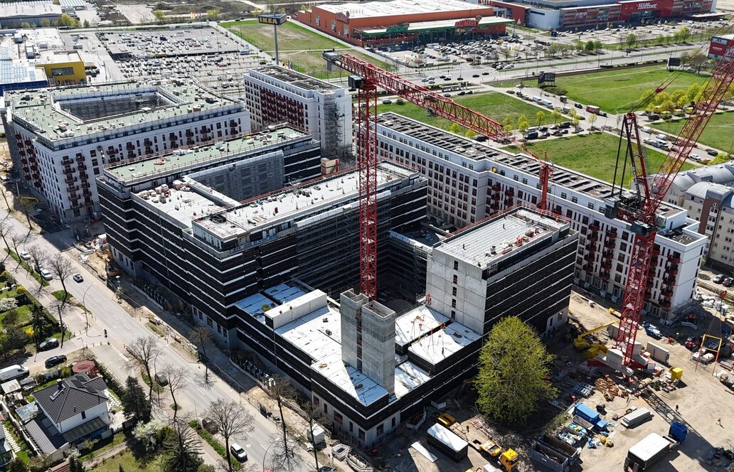 Modulbau wächst in die Höhe: So entstehen Gebäude mit bis zu sieben Geschossen